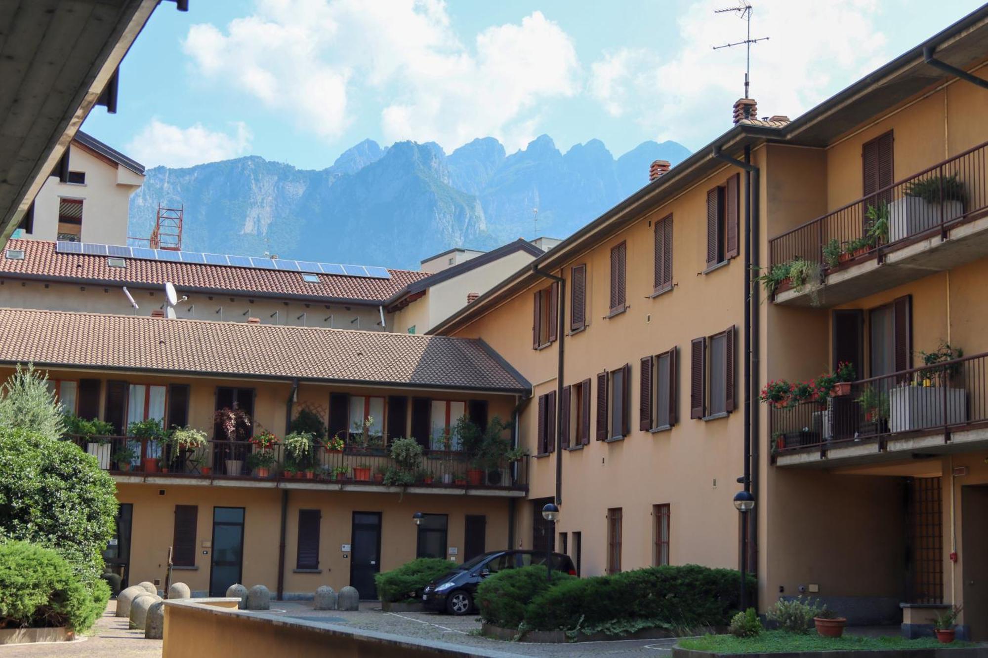 Apartament Casa Ardo Wifi & Free Parking In Lecco Center Zewnętrze zdjęcie
