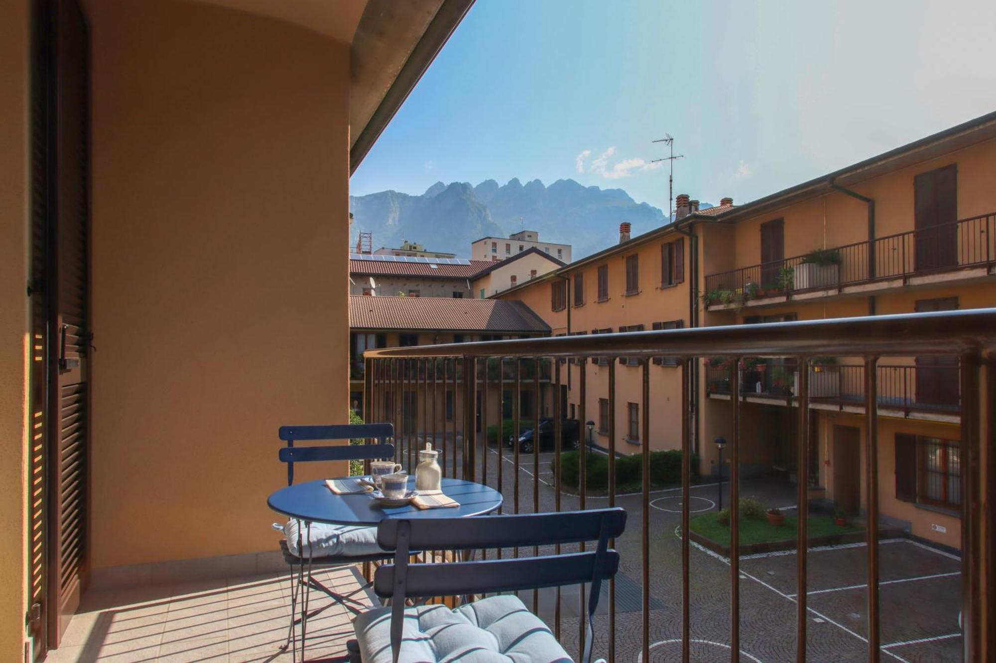 Apartament Casa Ardo Wifi & Free Parking In Lecco Center Zewnętrze zdjęcie