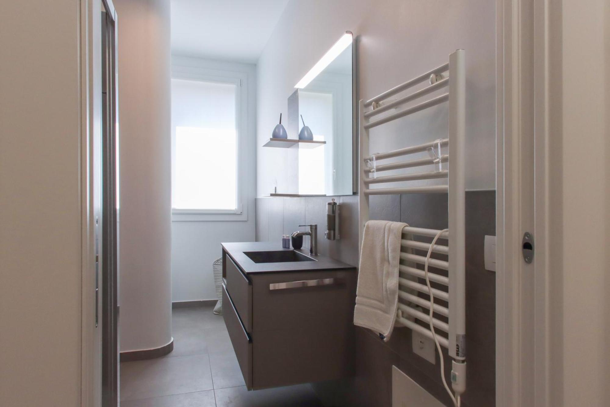 Apartament Casa Ardo Wifi & Free Parking In Lecco Center Zewnętrze zdjęcie